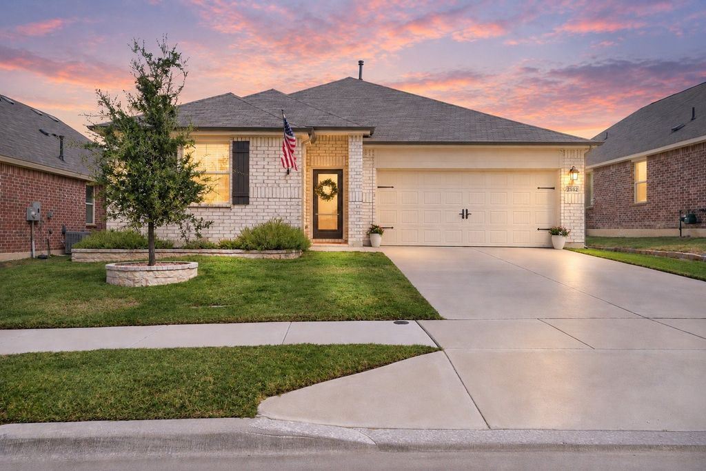 2552 Eden Creek Drive, Fort Worth, TX 76179 — exterior