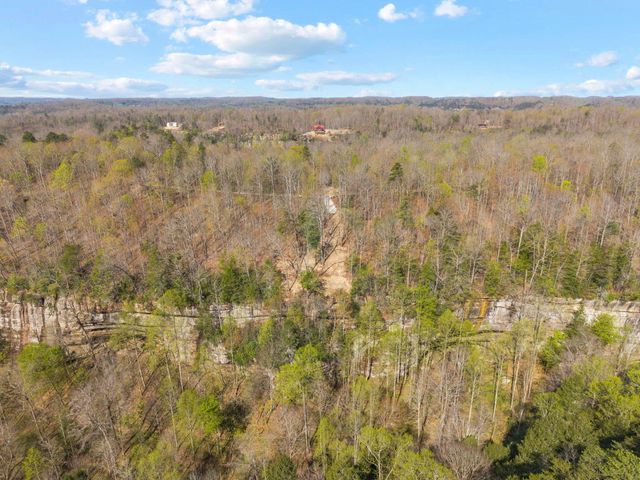 48 Venue Way, Zoe, KY 41397