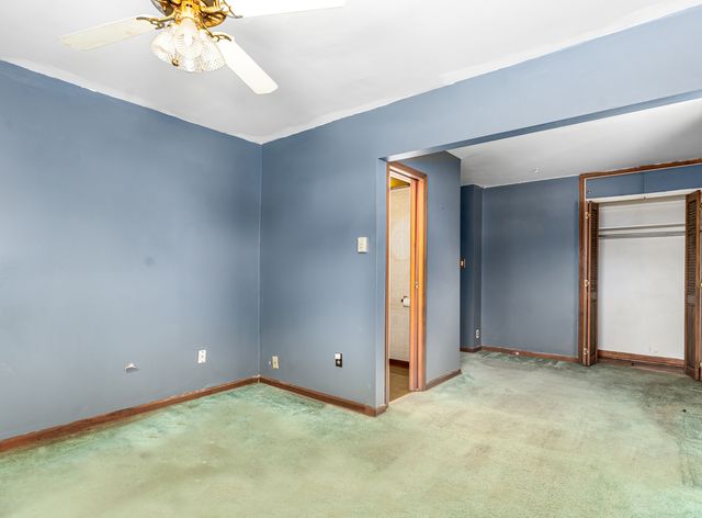 8736 S 51st Avenue, Oak Lawn, IL 60453