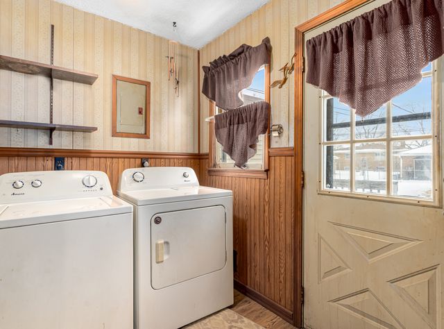 8736 S 51st Avenue, Oak Lawn, IL 60453