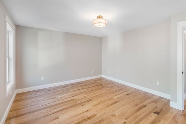 17 Little River Road Unit 5, Exeter, NH 03833