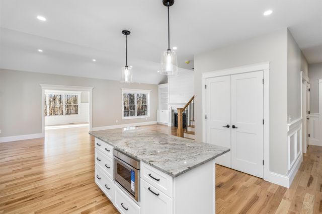 17 Little River Road Unit 5, Exeter, NH 03833