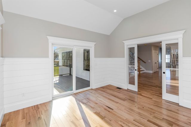 17 Little River Road Unit 5, Exeter, NH 03833