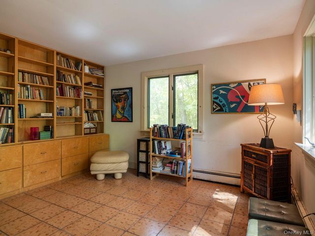 9 Watch Hill Road, New Paltz, NY 12561