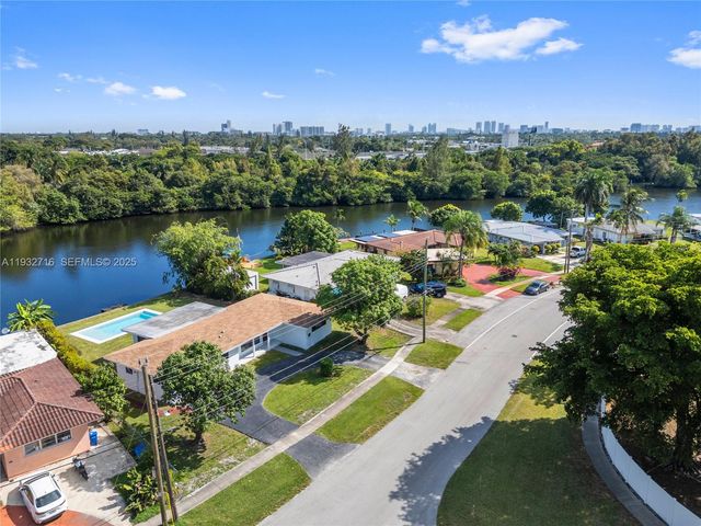 317 N 31st Ave, Hollywood, FL 33021