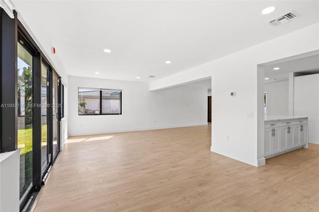 317 N 31st Ave, Hollywood, FL 33021