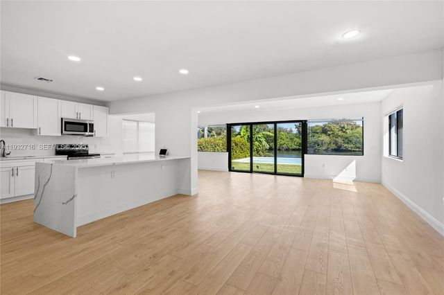 317 N 31st Ave, Hollywood, FL 33021