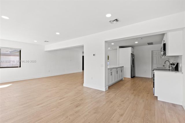 317 N 31st Ave, Hollywood, FL 33021