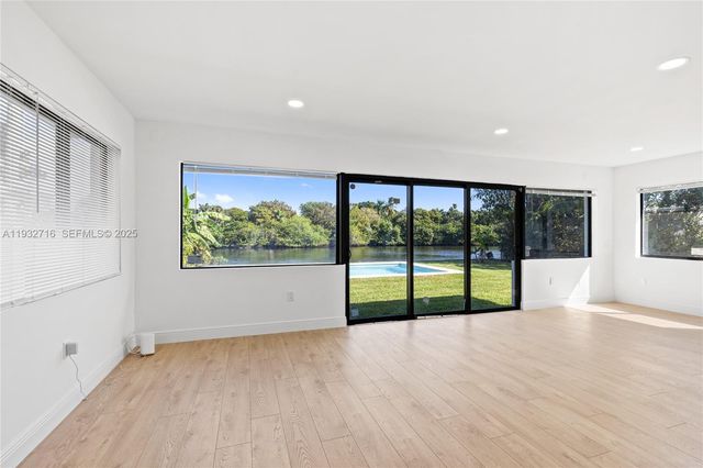 317 N 31st Ave, Hollywood, FL 33021