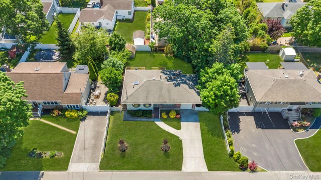 256 W 4th Street, Deer Park, NY 11729