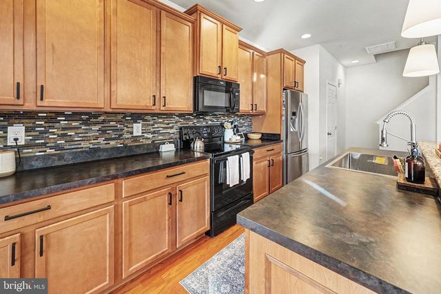 3009 E MERIDIAN CMNS, Mechanicsburg, PA 17055