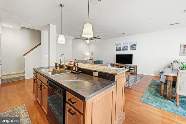 3009 E MERIDIAN CMNS, Mechanicsburg, PA 17055