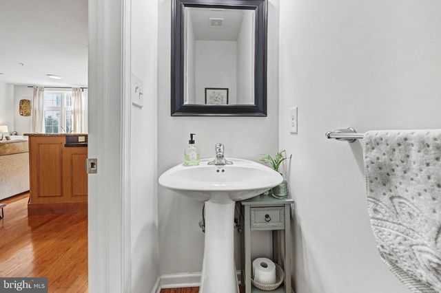 3009 E MERIDIAN CMNS, Mechanicsburg, PA 17055