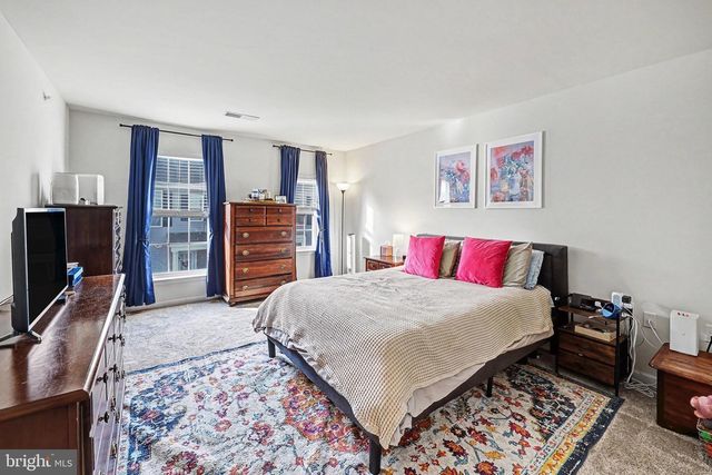 3009 E MERIDIAN CMNS, Mechanicsburg, PA 17055