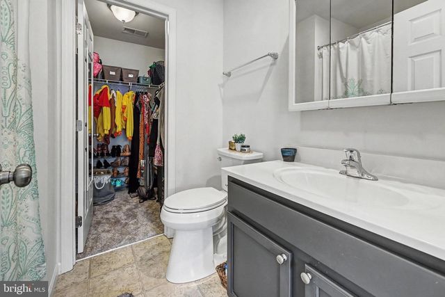 3009 E MERIDIAN CMNS, Mechanicsburg, PA 17055