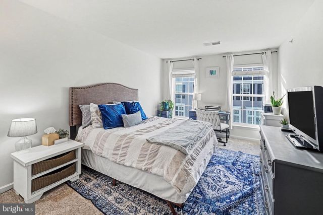 3009 E MERIDIAN CMNS, Mechanicsburg, PA 17055