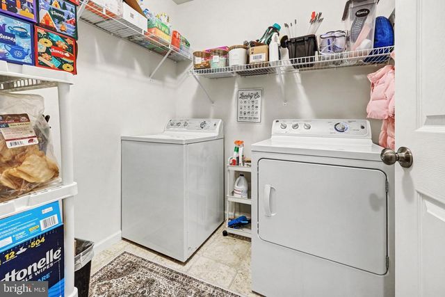 3009 E MERIDIAN CMNS, Mechanicsburg, PA 17055