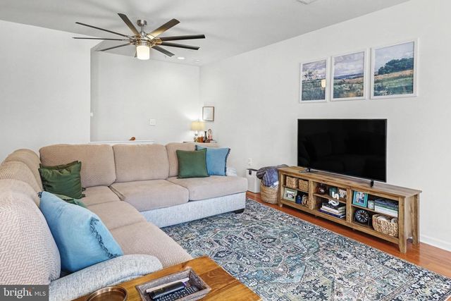 3009 E MERIDIAN CMNS, Mechanicsburg, PA 17055