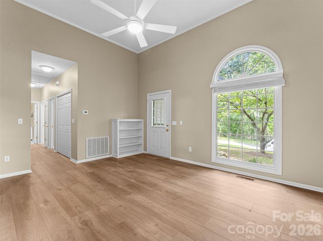66 Hyde Avenue, Tryon, NC 28782