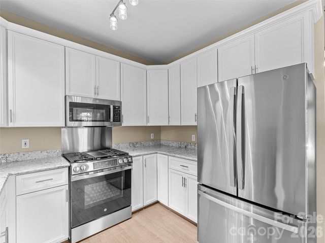 66 Hyde Avenue, Tryon, NC 28782