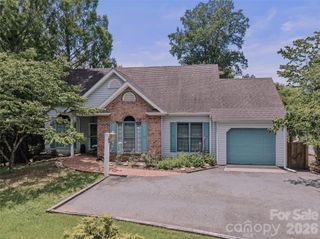 66 Hyde Avenue, Tryon, NC 28782