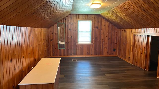 306 S Locust Avenue, New Hampton, IA 50659