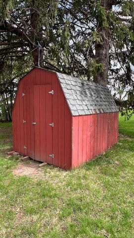 306 S Locust Avenue, New Hampton, IA 50659