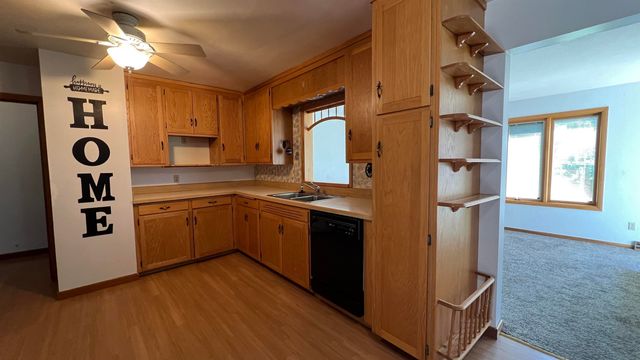 306 S Locust Avenue, New Hampton, IA 50659
