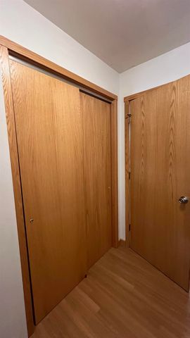 306 S Locust Avenue, New Hampton, IA 50659