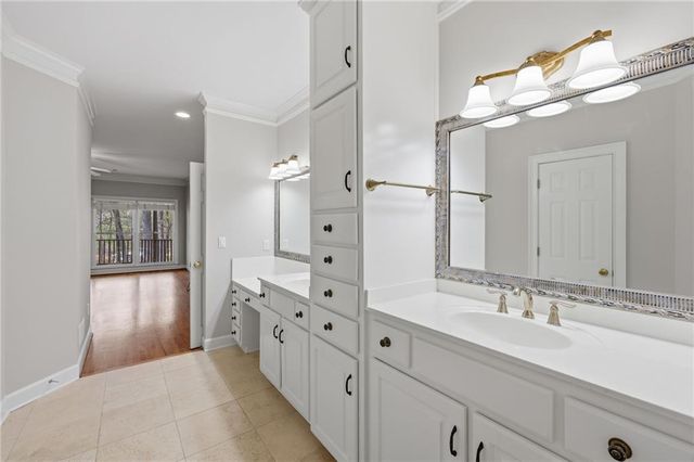 3176 Deepwater Drive, Gainesville, GA 30506