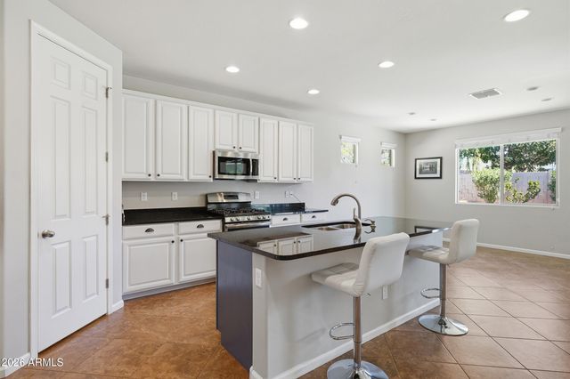 4827 S MCMINN Court, Gilbert, AZ 85298