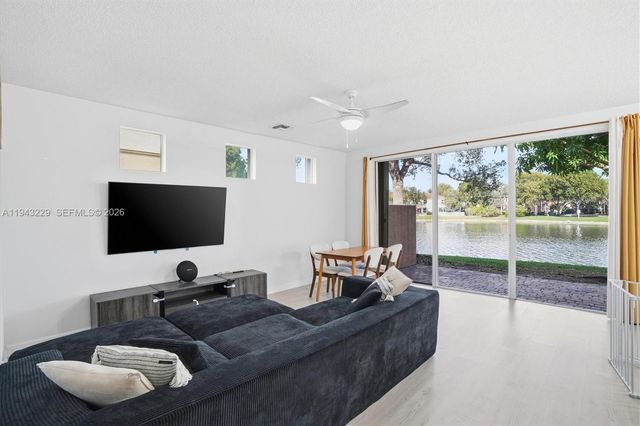 16367 SW 48th St, Miramar, FL 33027