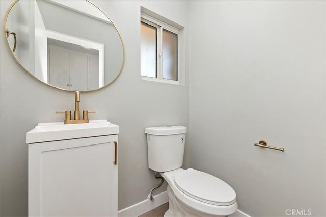 2111 Elsinore Road, Riverside, CA 92506