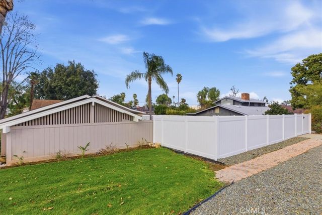 2111 Elsinore Road, Riverside, CA 92506