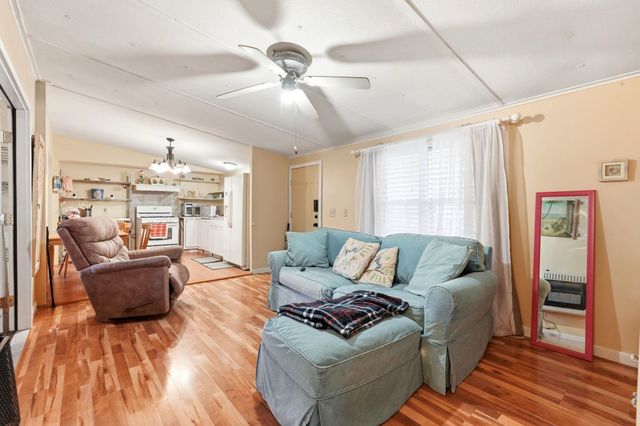5858 Hwy 9, Nichols, SC 29581