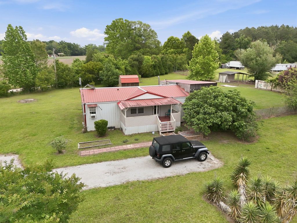 5858 Hwy 9, Nichols, SC 29581