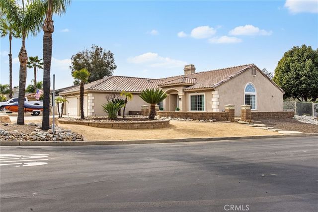 29595 Longhorn Drive, Canyon Lake, CA 92587