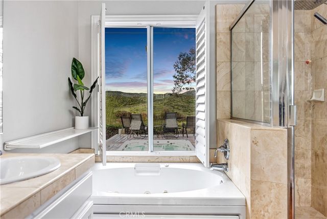 29595 Longhorn Drive, Canyon Lake, CA 92587