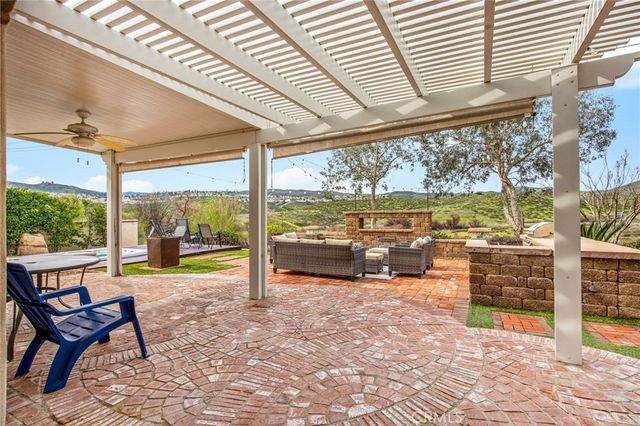 29595 Longhorn Drive, Canyon Lake, CA 92587