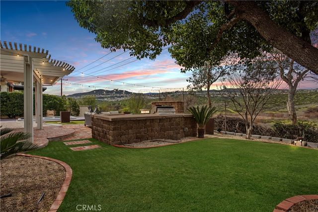 29595 Longhorn Drive, Canyon Lake, CA 92587