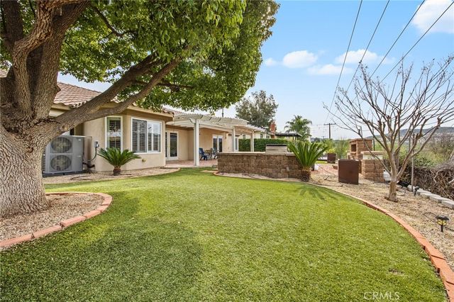 29595 Longhorn Drive, Canyon Lake, CA 92587