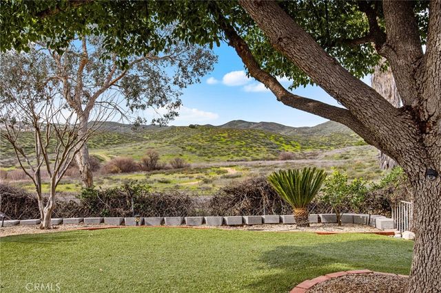 29595 Longhorn Drive, Canyon Lake, CA 92587