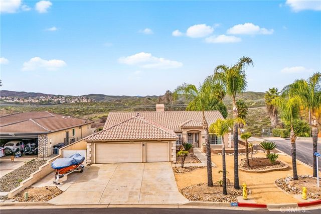 29595 Longhorn Drive, Canyon Lake, CA 92587