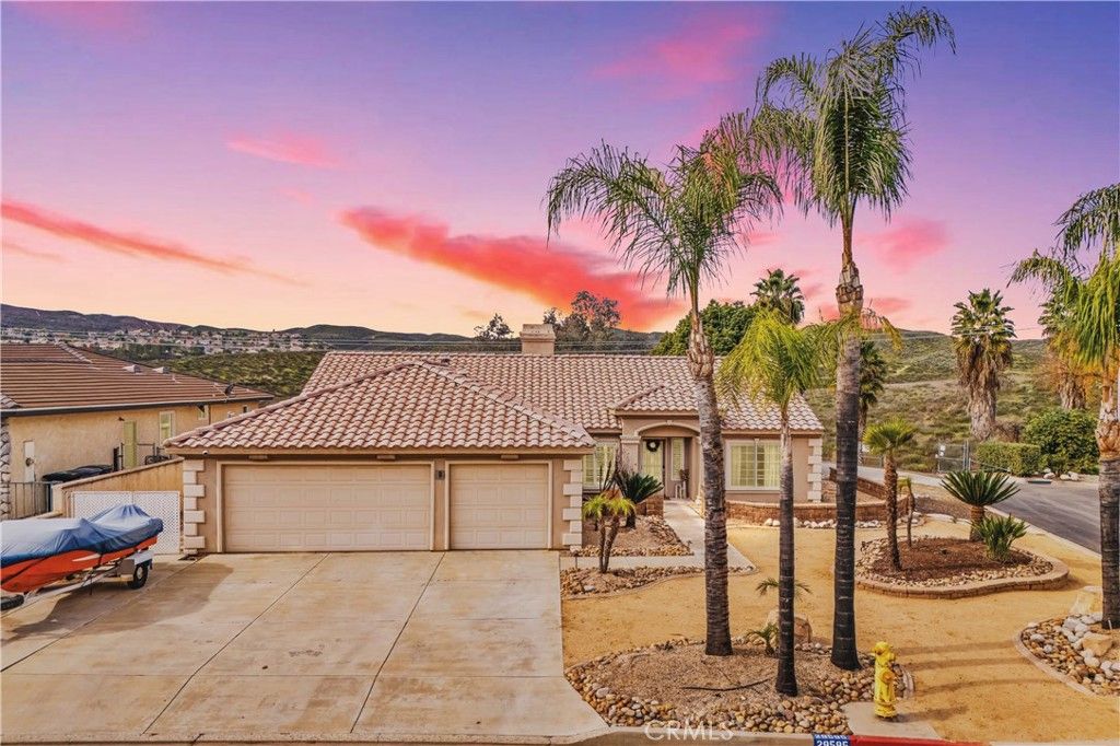 29595 Longhorn Drive, Canyon Lake, CA 92587