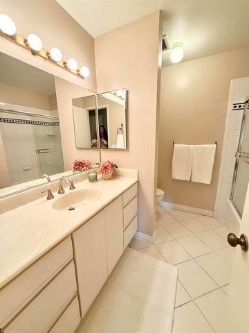 5999 Rancho Mission Road 213, San Diego, CA 92108