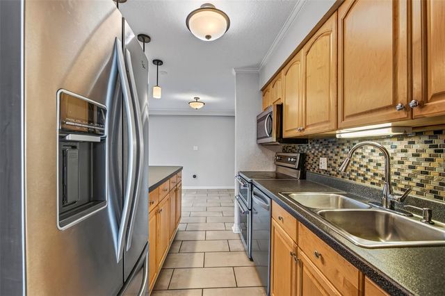 6100 N Brookline Avenue 14, Oklahoma City, OK 73112