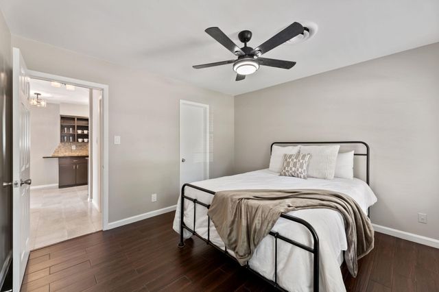 8014 Stillwood LN, Austin, TX 78757