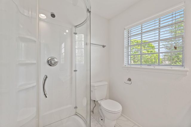 8014 Stillwood LN, Austin, TX 78757