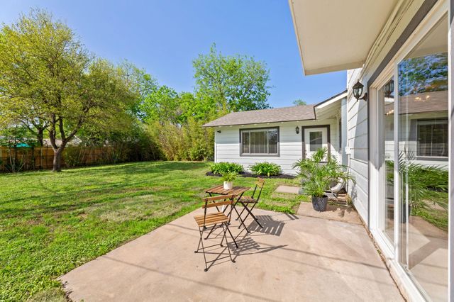 8014 Stillwood LN, Austin, TX 78757