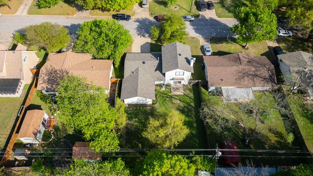 8014 Stillwood LN, Austin, TX 78757